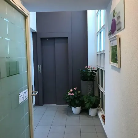 Pearl Hostel