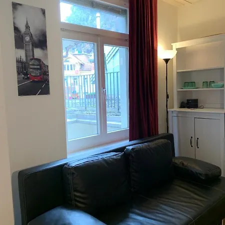 Pearl Hostel *